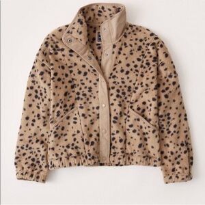 Abercrombie & Fitch 	
Polar Fleece Snap-Up Jacket